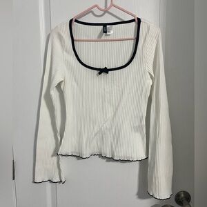 H&M Cream Ribbed Long Sleeve Top with Black Accents